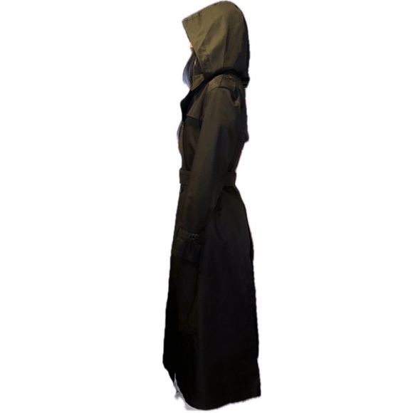 BURBERRY TRENCH COAT - Picture 15 of 16